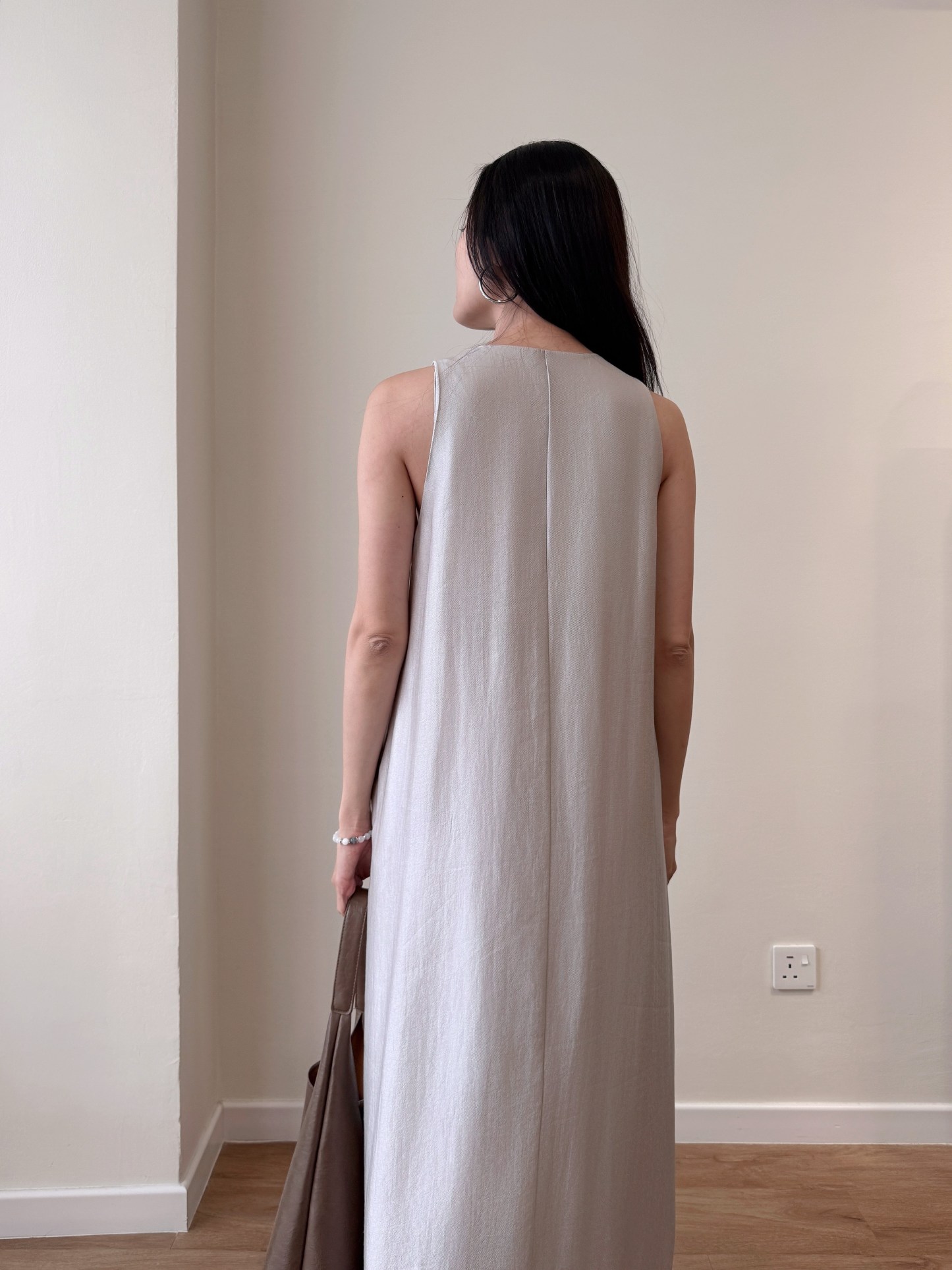 Wenda V-Neck Dress