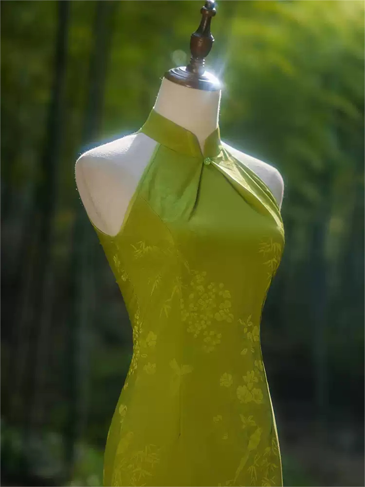 Yun Bing Floral Halter Cheongsam