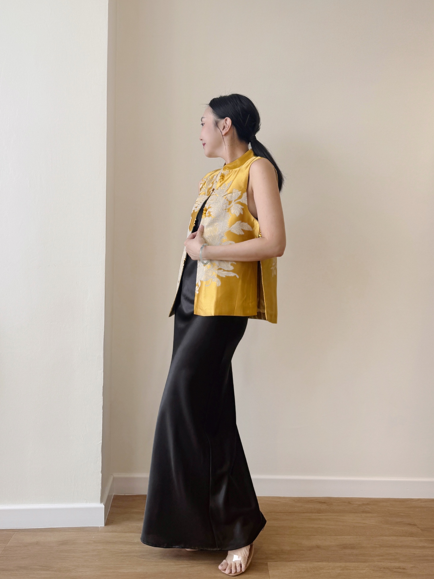 Shuang Xi Oriental Vest