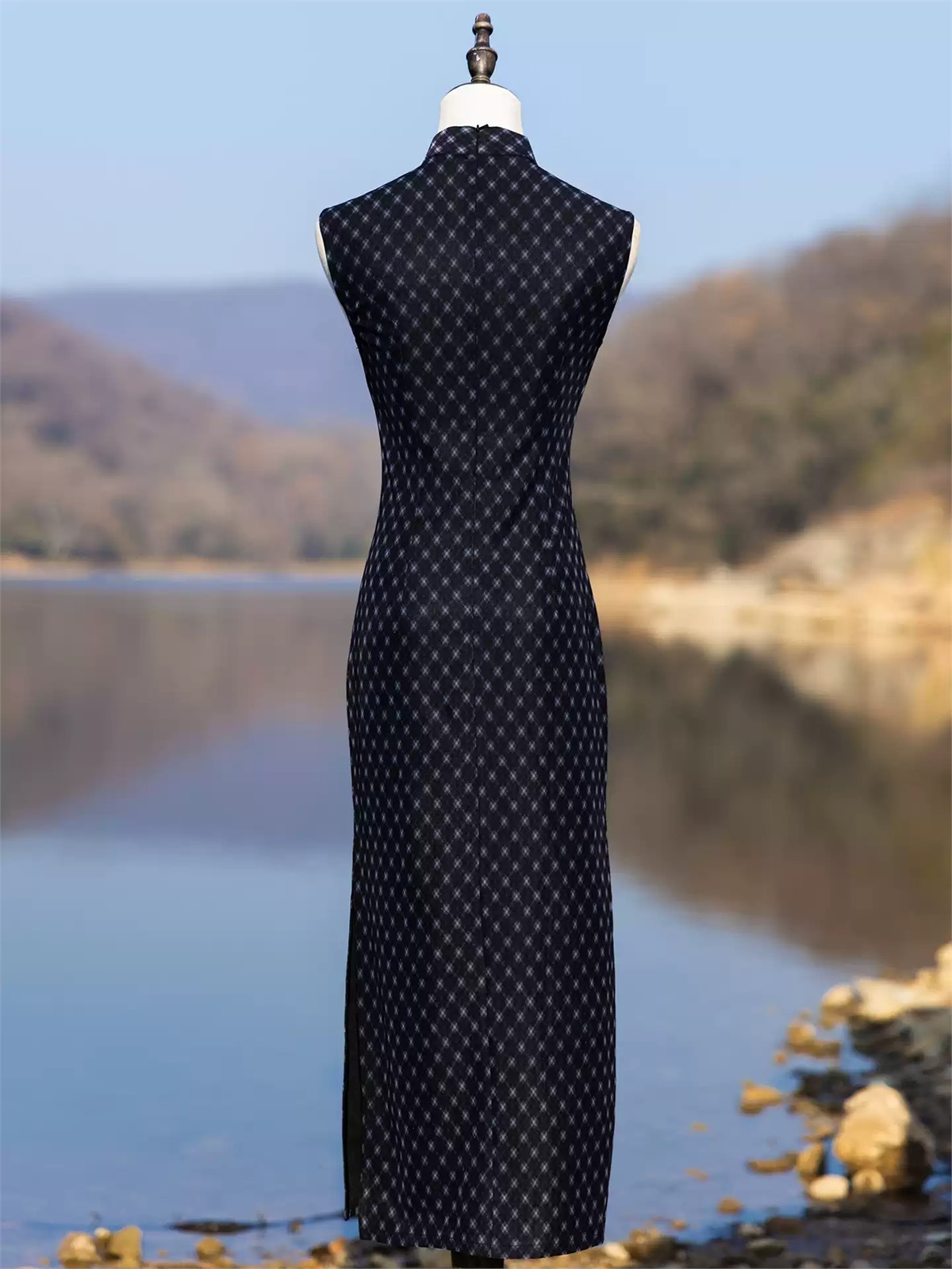 Ya An Diamond Pattern Sleeveless Cheongsam
