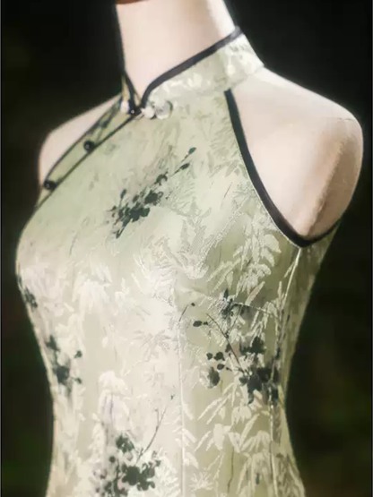 Ya Chan Floral Print Halter Cheongsam