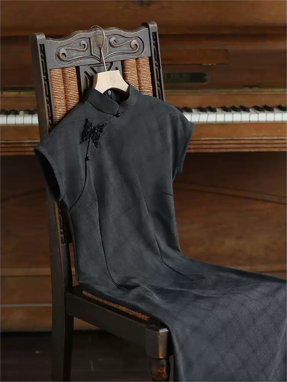Ya Bo Textured Cap Sleeve Cheongsam