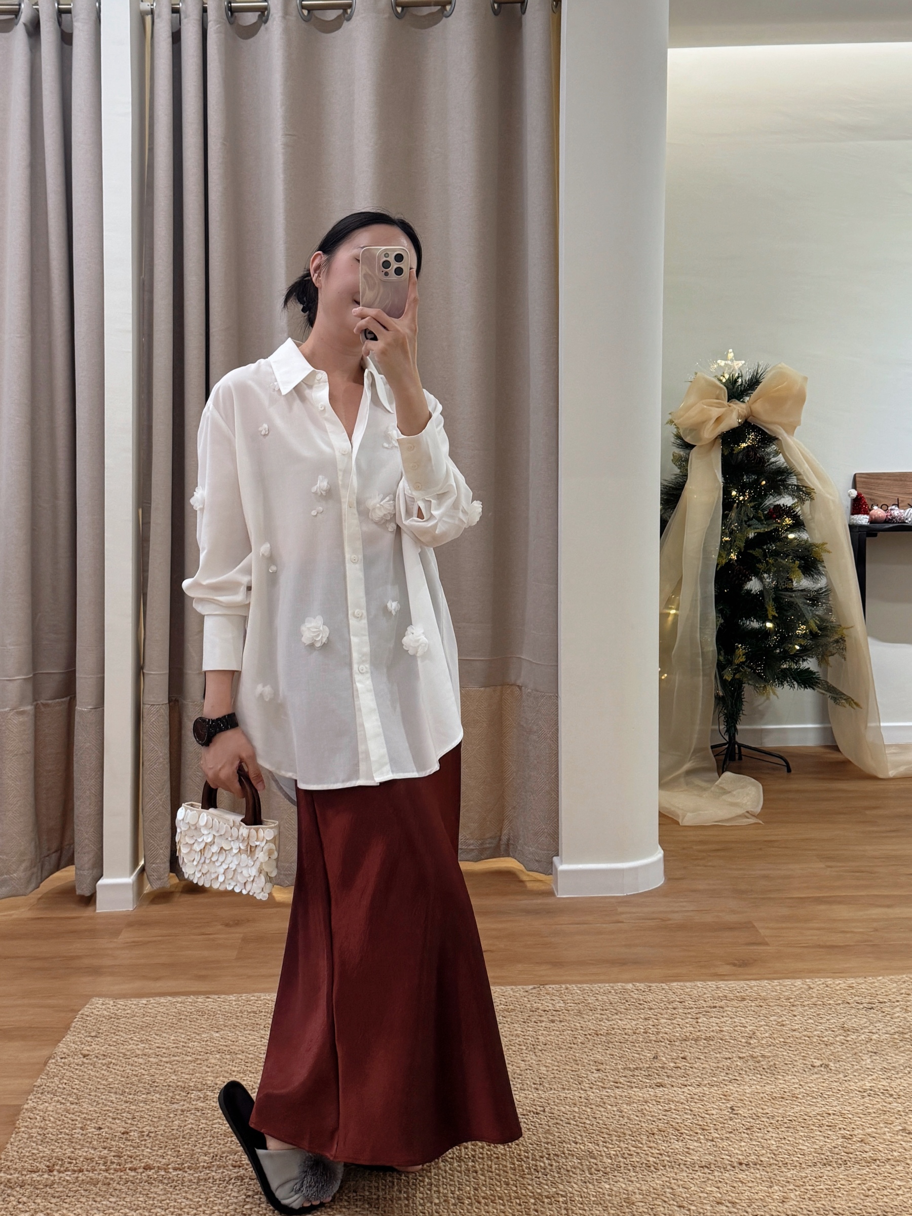 Leona Detailed 3D Floral Shirt 