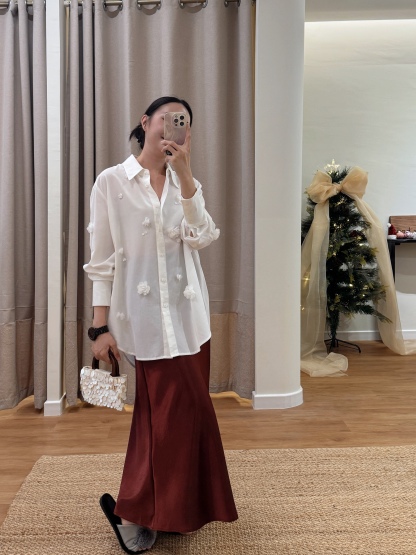 Leona Detailed 3D Floral Shirt 