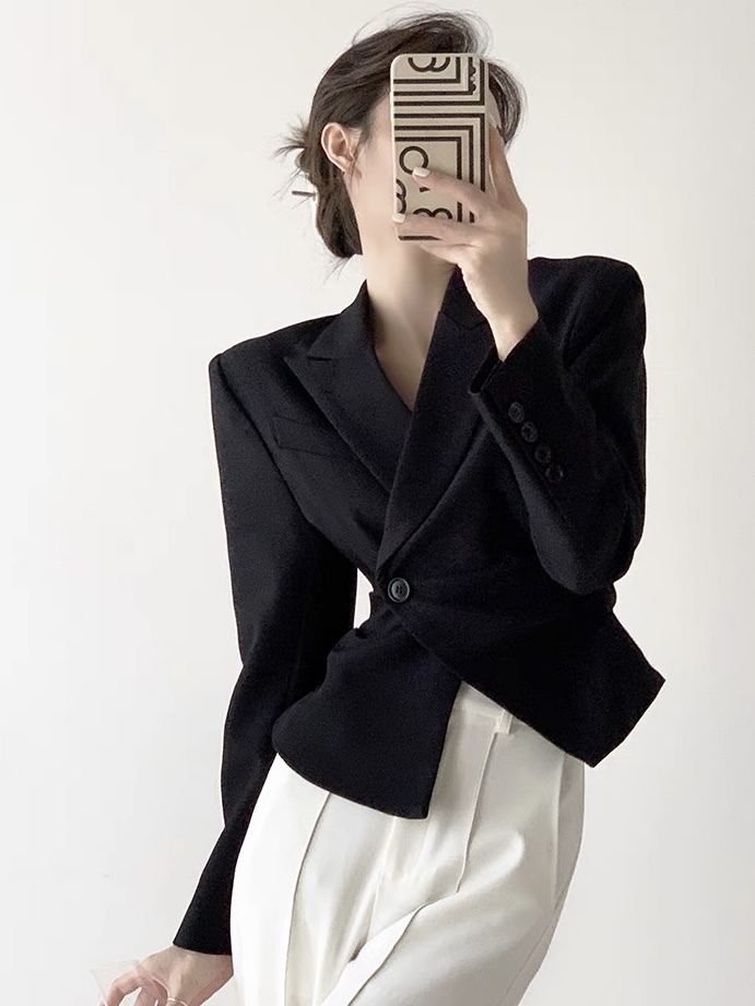 Nolan Single Button Blazer