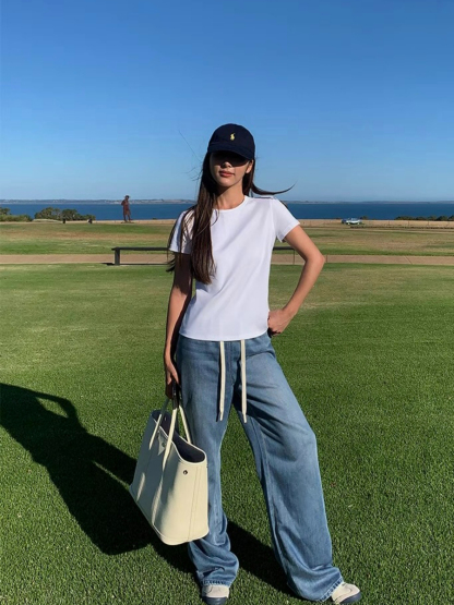 Kira Basic Tee