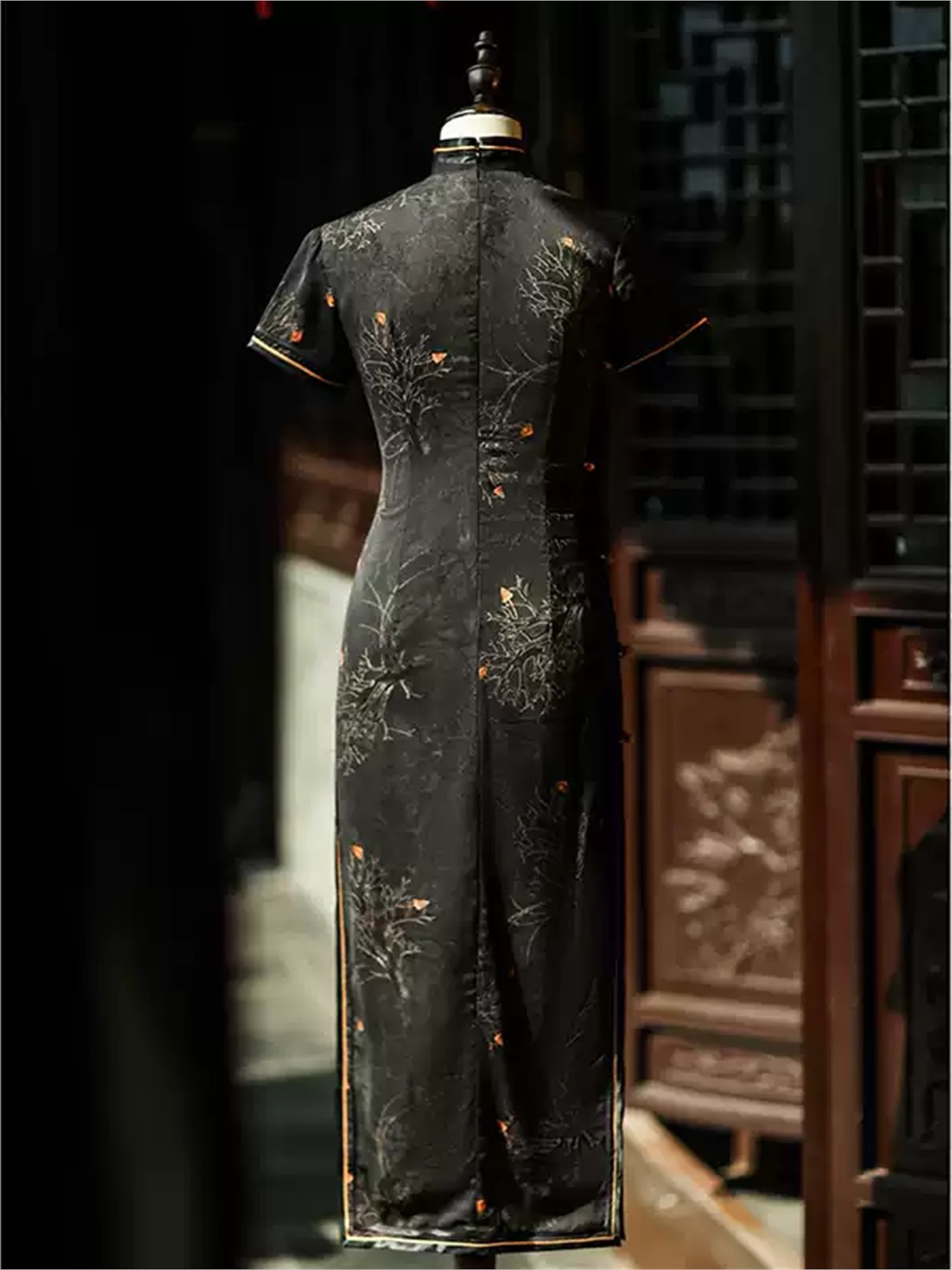 Ya Bao Floral Jacquard Cheongsam