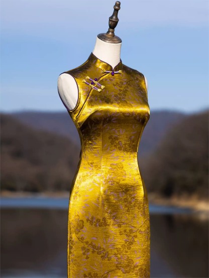 Yun Cang Floral Jacquard Sleeveless Cheongsam