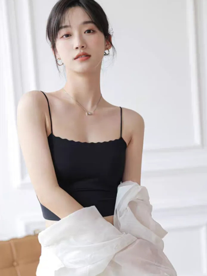 Doria Seamless Wavy Padded Crop Top-The Black Bow-