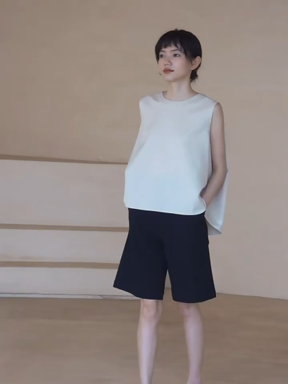 Hallie Flowy Cap Top