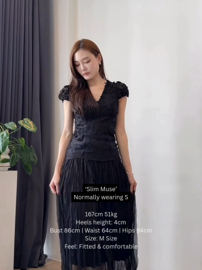 Chandriene 3D Floral Skirt Set (Discounted-M, L size)