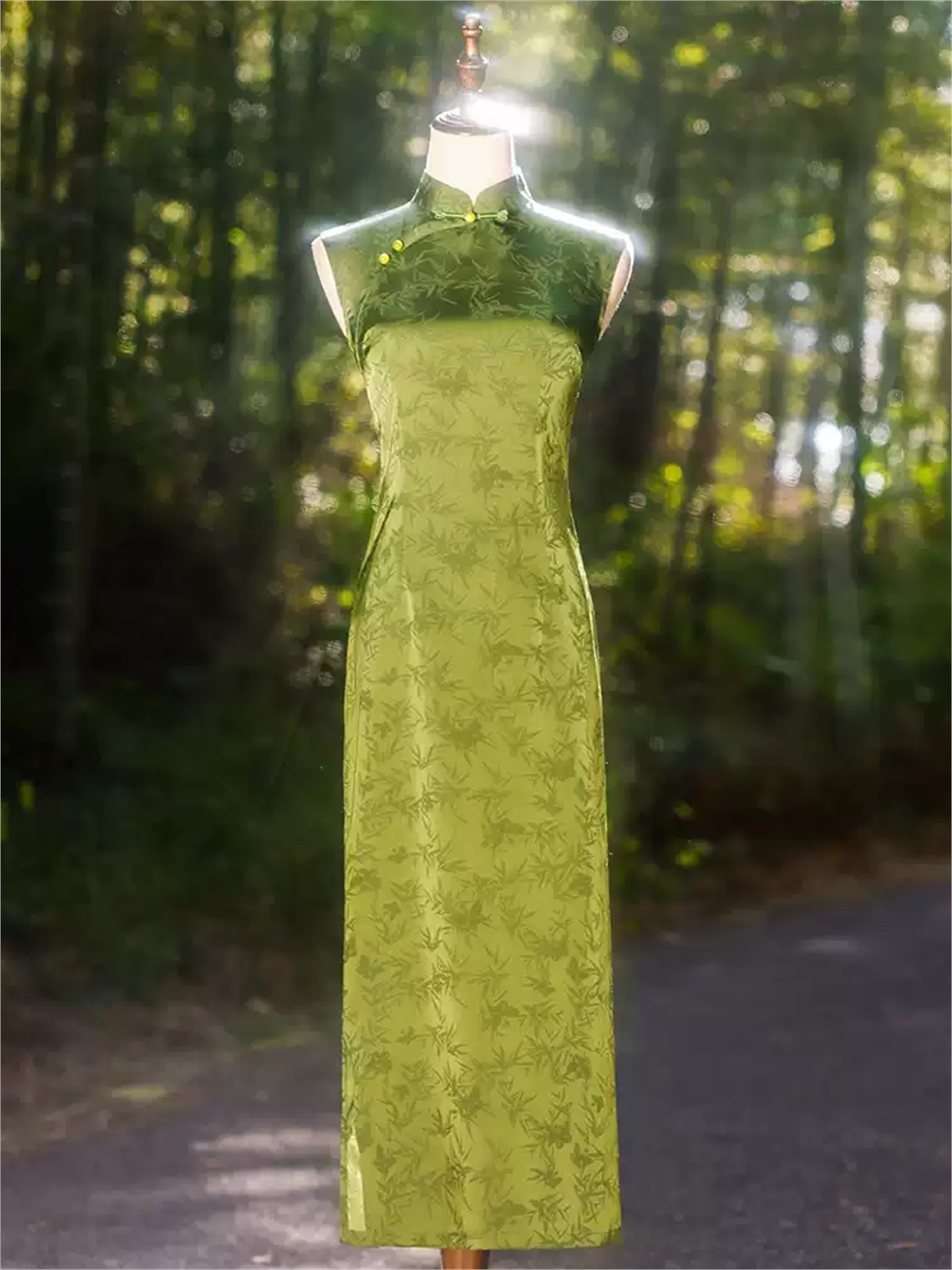 Yun Bie Bamboo Print Sleeveless Cheongsam