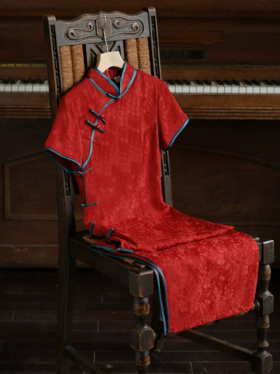 Yun Duan Contrast Trim Short Sleeve Cheongsam