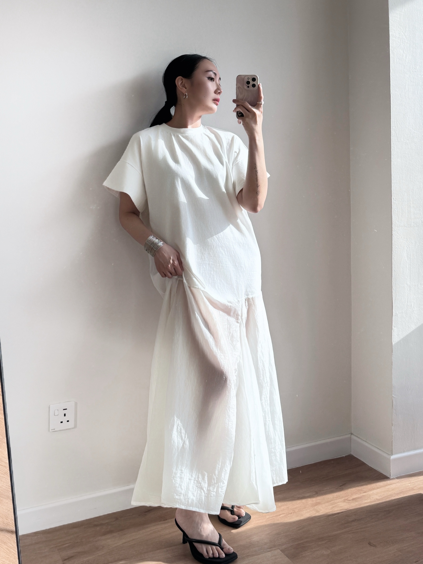 Vivay Flowy Panel Dress