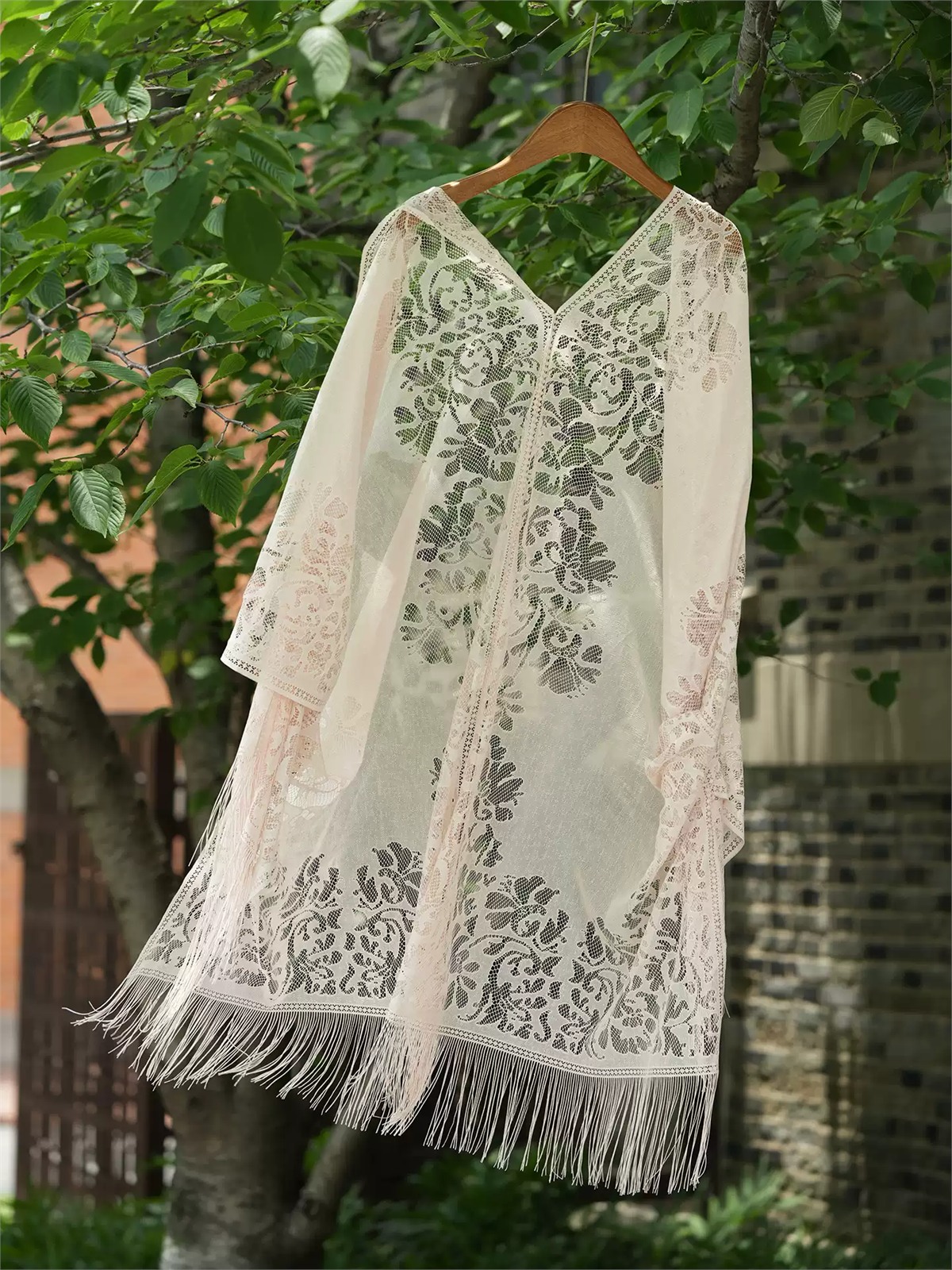 Yun Dai Floral Lace Tassel Shawl