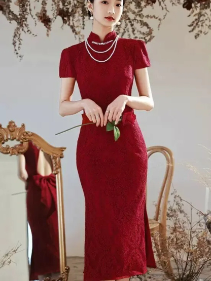 Wan Ru Bare Back Lacey Cheongsam-The Black Bow-