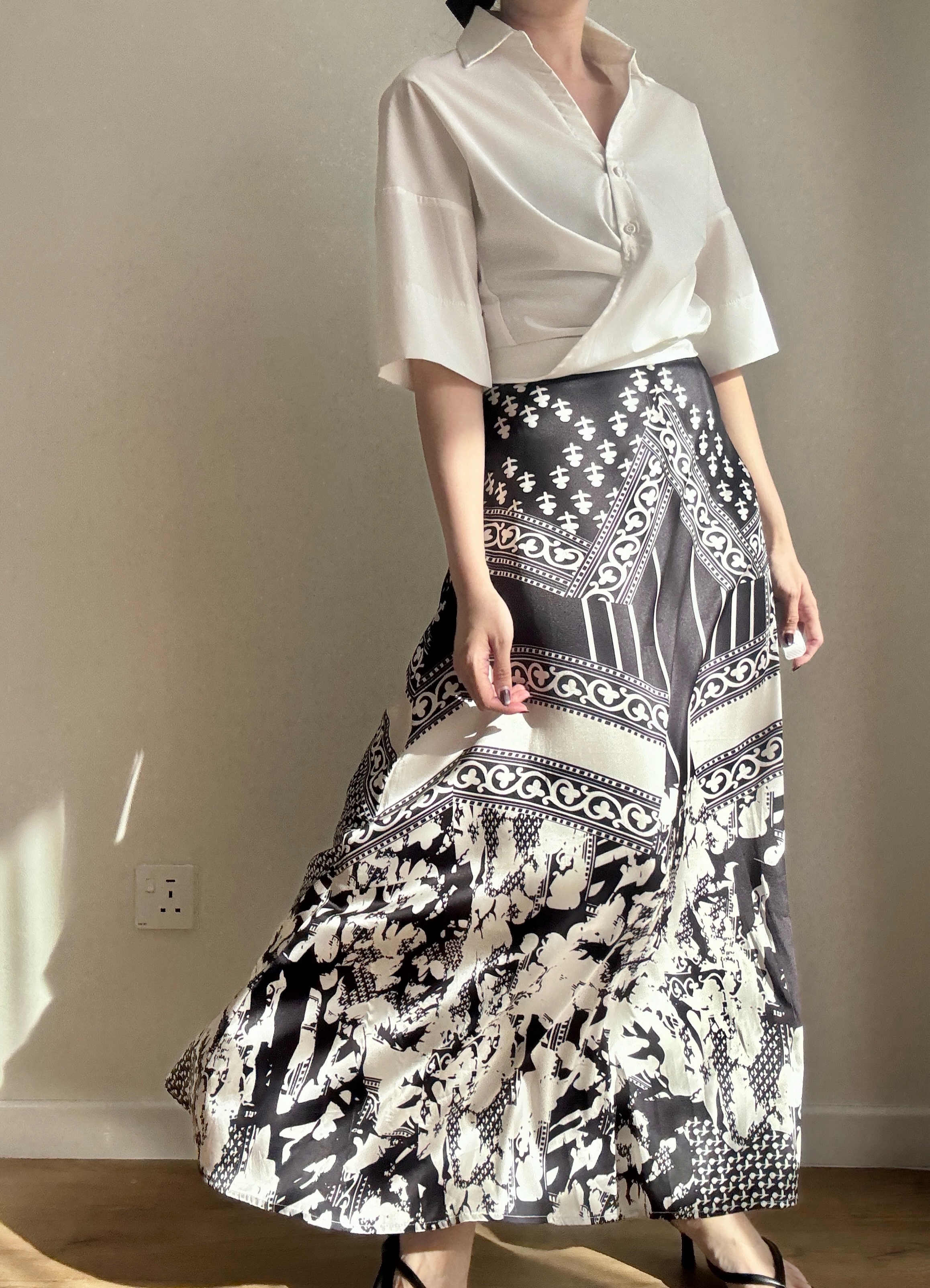 Videl Graphic Printing Skirt