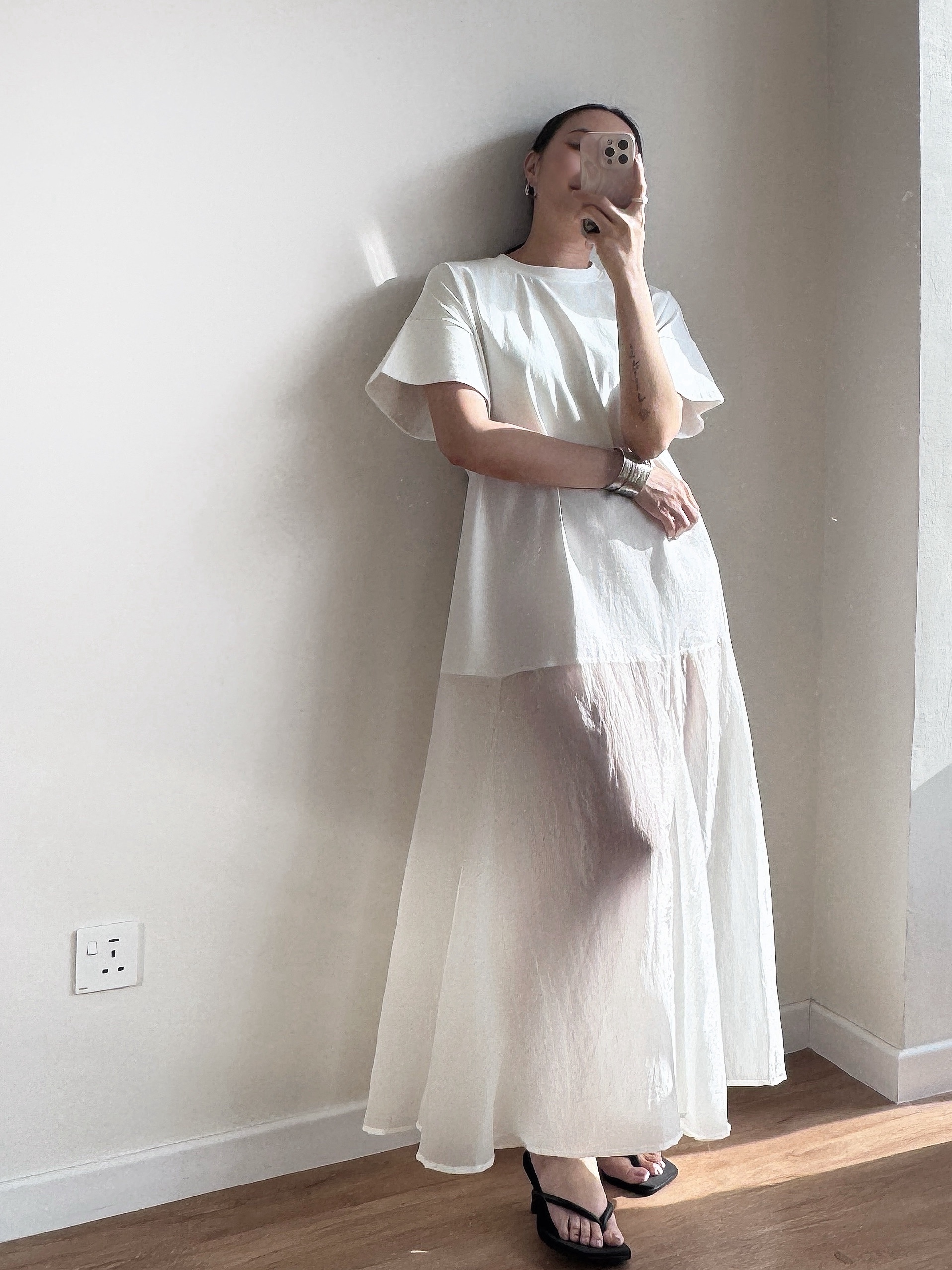 Vivay Flowy Panel Dress