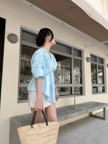 Vienna V Collar Ruched Top
