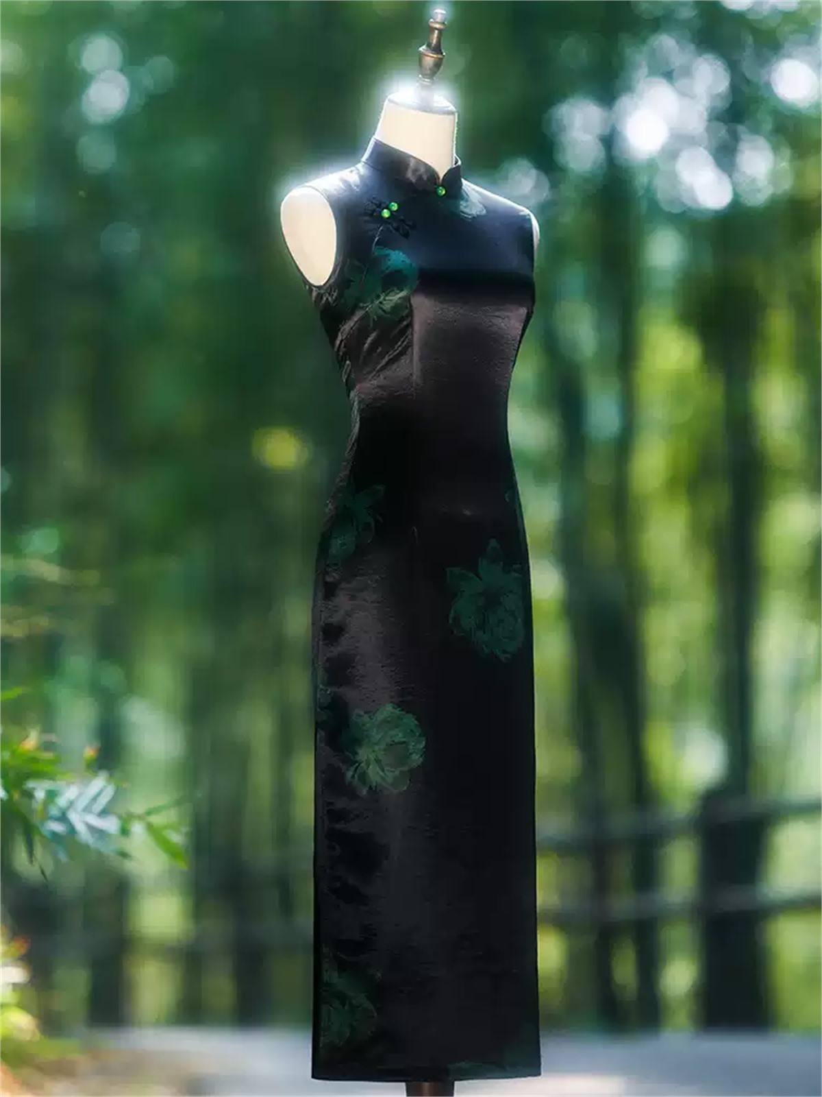 Ya Chai Floral Print Sleeveless Cheongsam