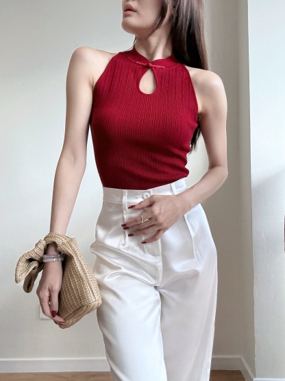 Li Yi Halter Neck Oriental Knit Top