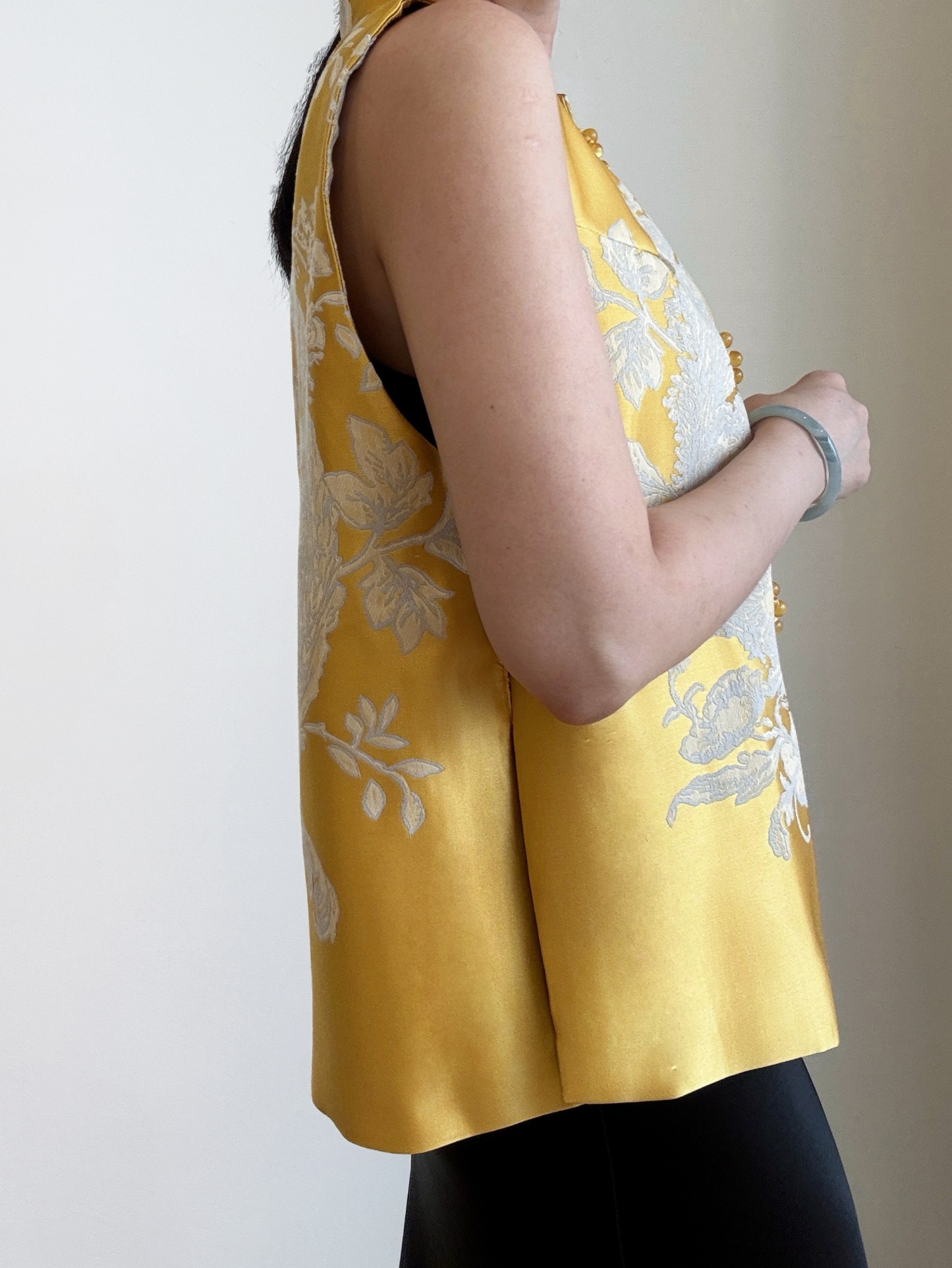 Shuang Xi Oriental Vest