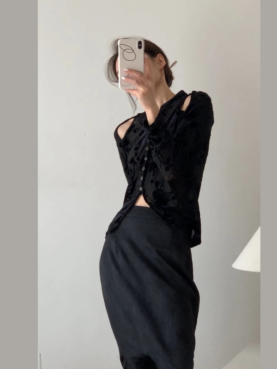 Ling Yun Feather Trim Jacquard Oriental Skirt-The Black Bow-