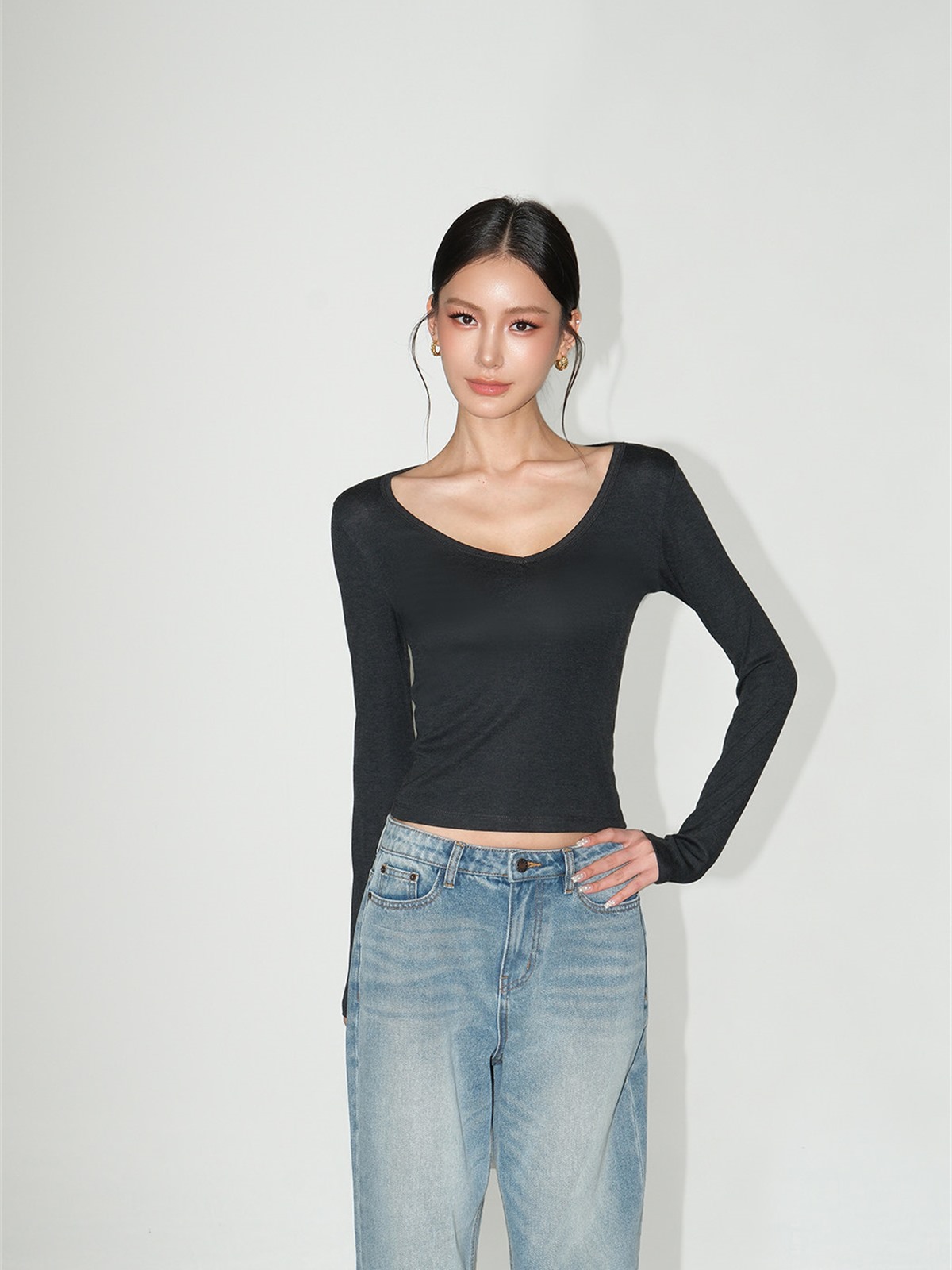 Linnea V-Neck Long-Sleeve Knit Top
