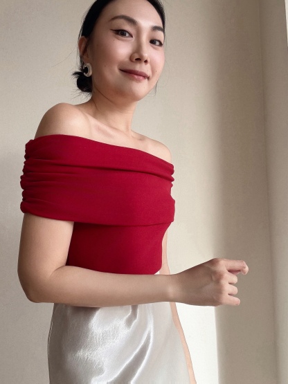 Gabrielle Off Should Top