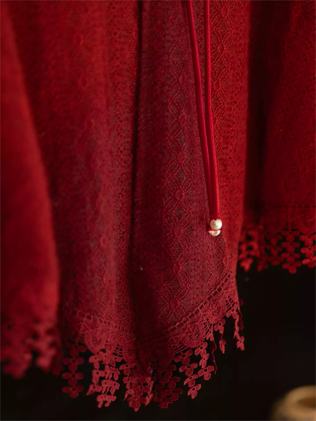Yun Ceng Lace Tassel Shawl