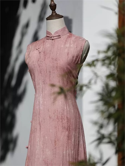 Yun Deng Textured Side Button Sleeveless Cheongsam