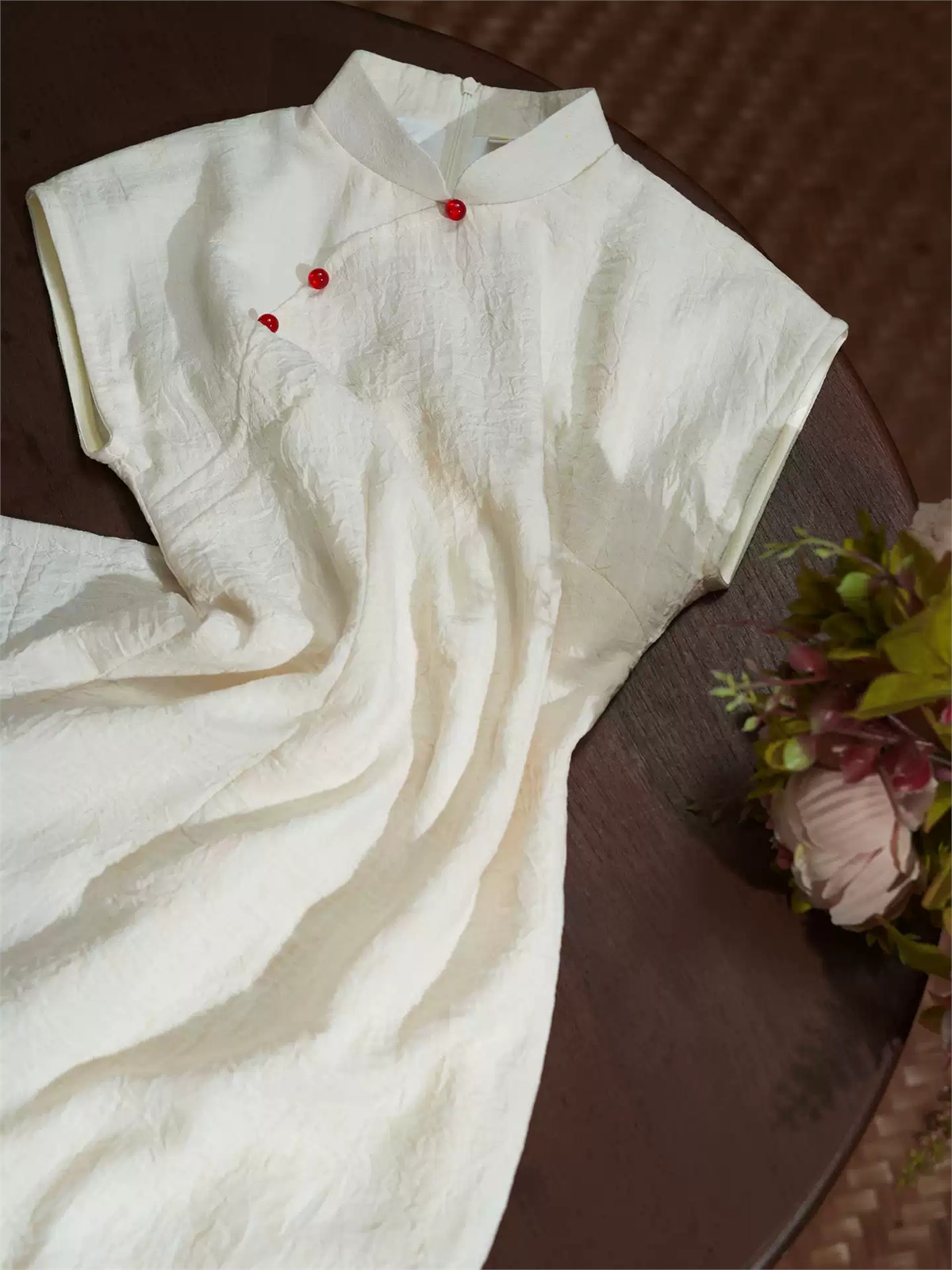 Yun Da Textured Sleeveless Cheongsam