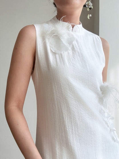 Li Bai Straight Cut Sleeveless Cheongsam