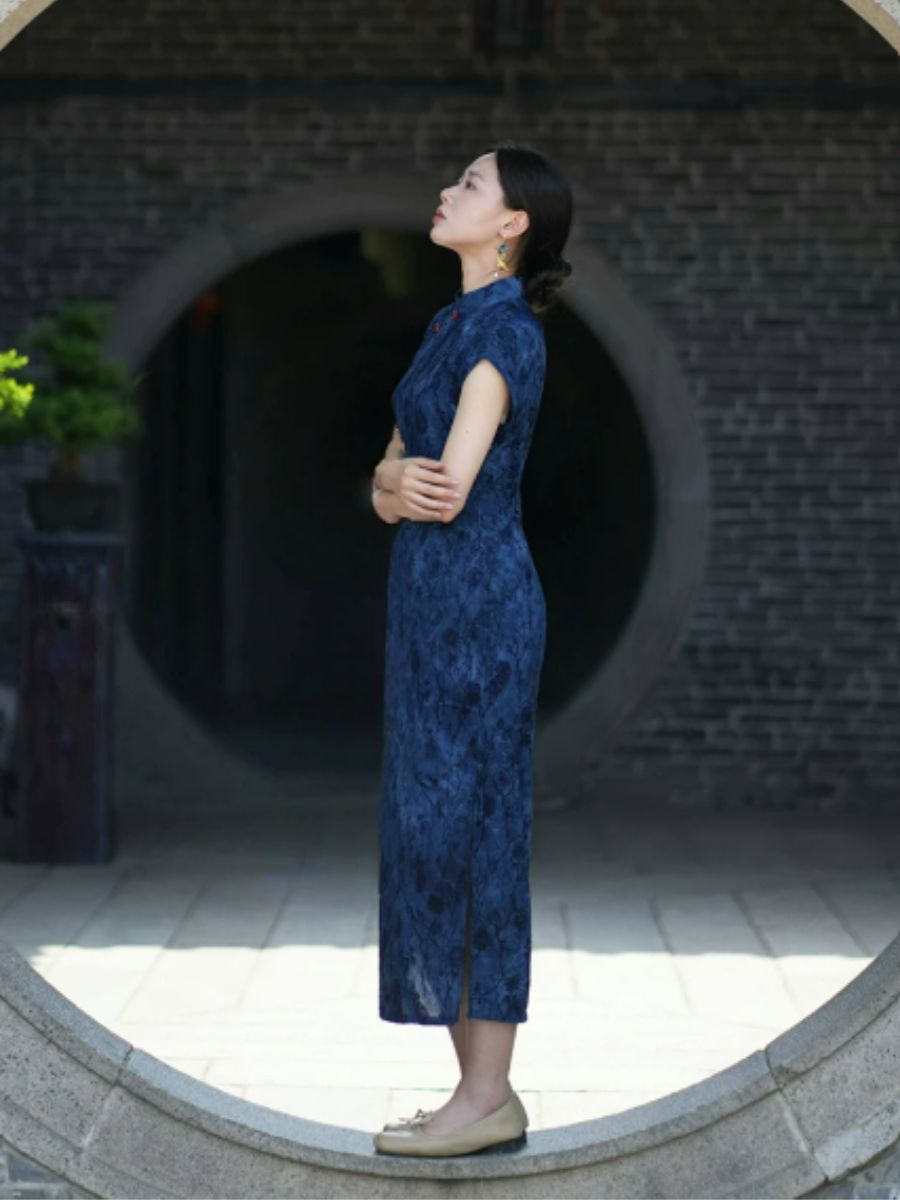 Yun Den Floral Jacquard Cap Sleeve Cheongsam