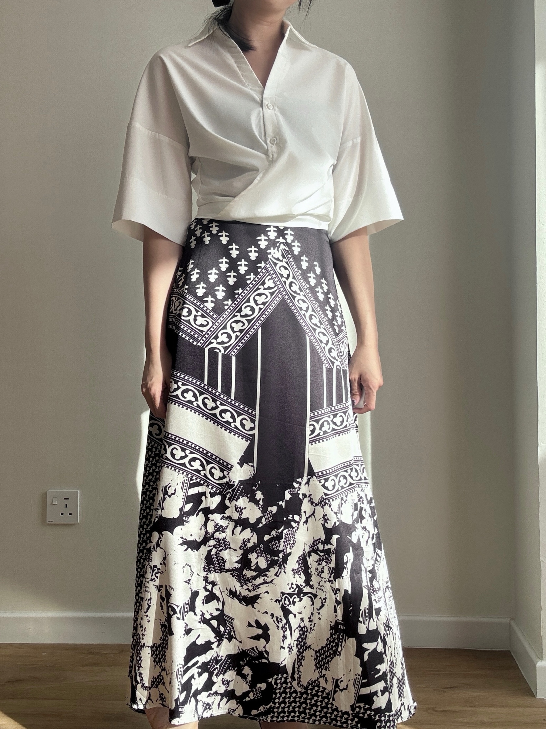 Videl Graphic Printing Skirt