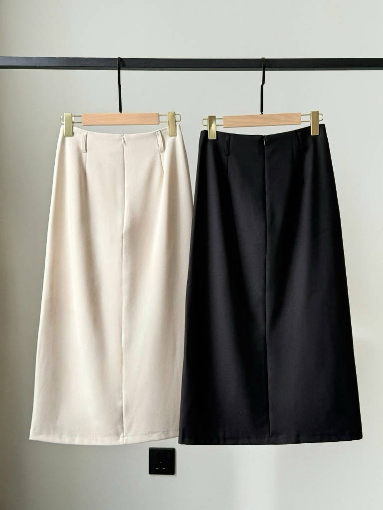 Sabrine A-Line Side Slit Skirt