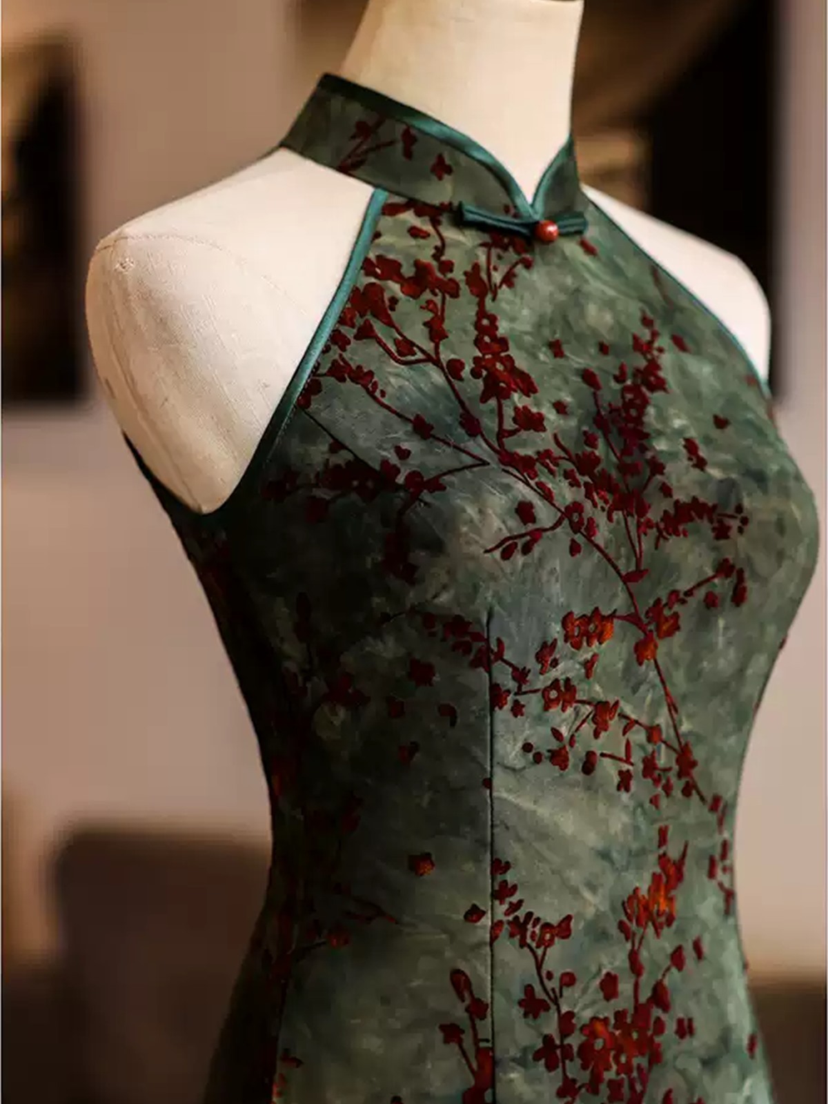 Ya Bi Floral Halter Cheongsam
