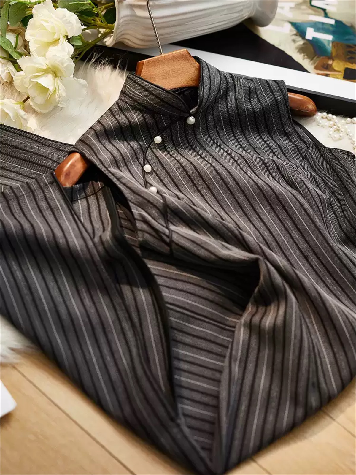 Yun Ca Pinstripe Sleeveless Cheongsam