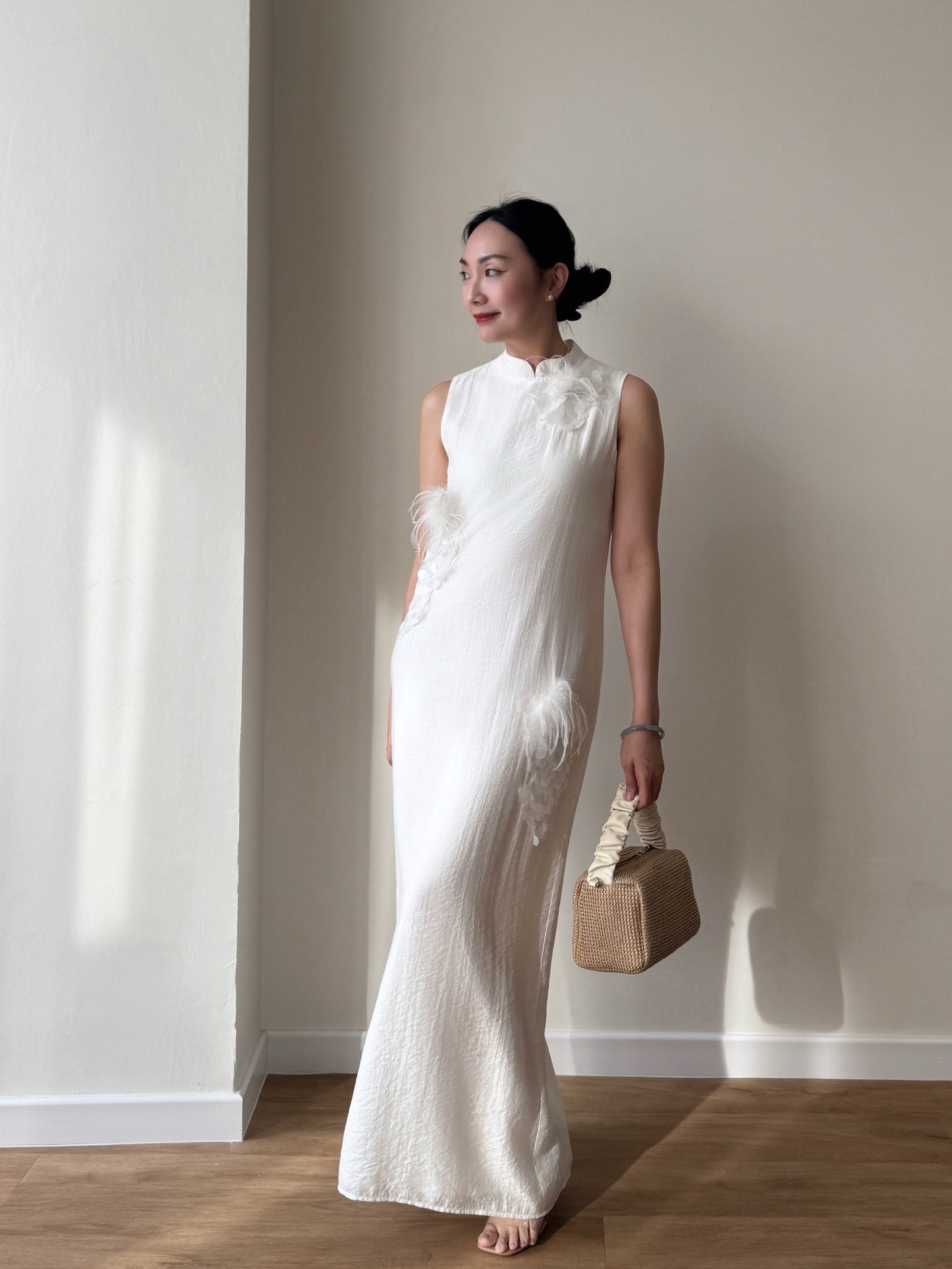 Li Bai Straight Cut Sleeveless Cheongsam