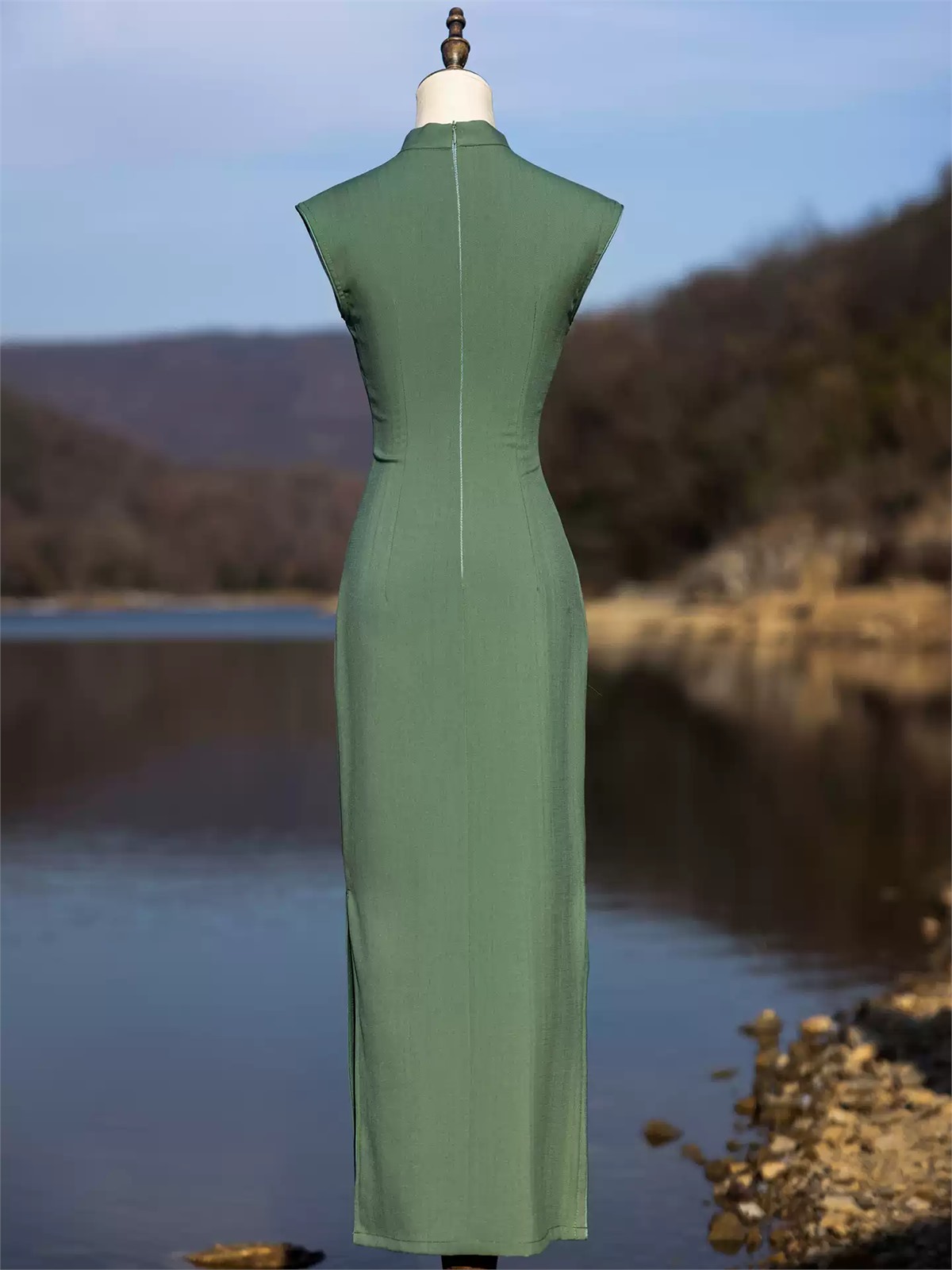Yun Cheng Sleeveless Cheongsam