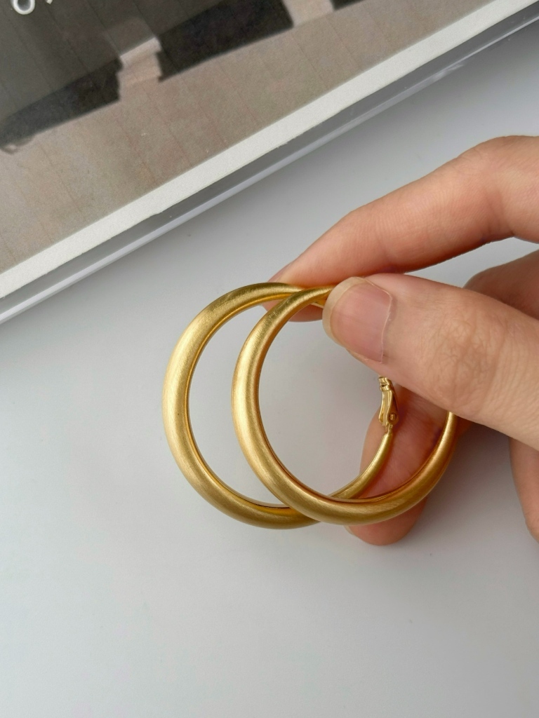 Zahra Frosted Hoop Earrings