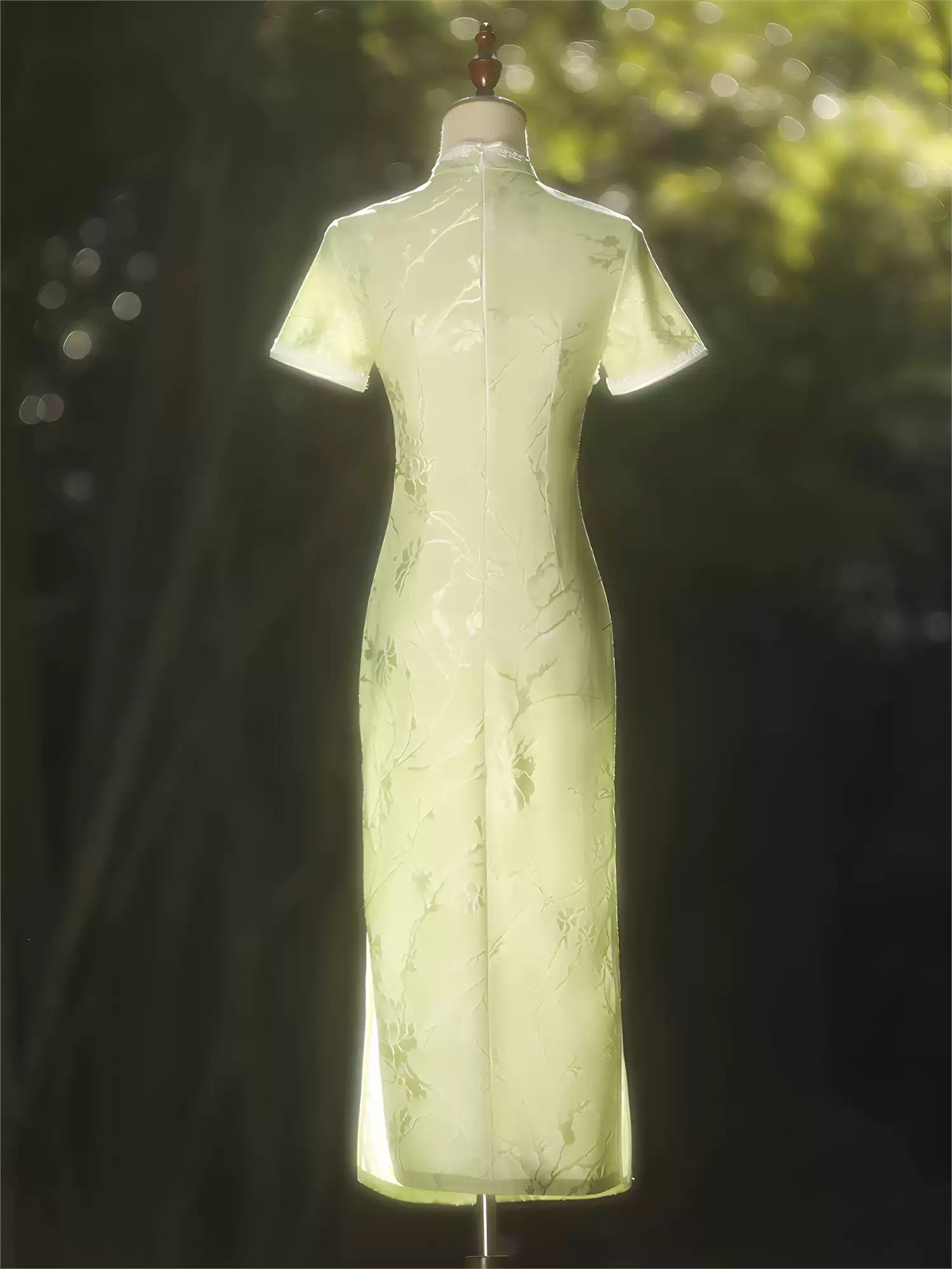 Yun Dao Floral Jacquard Short Sleeve Cheongsam
