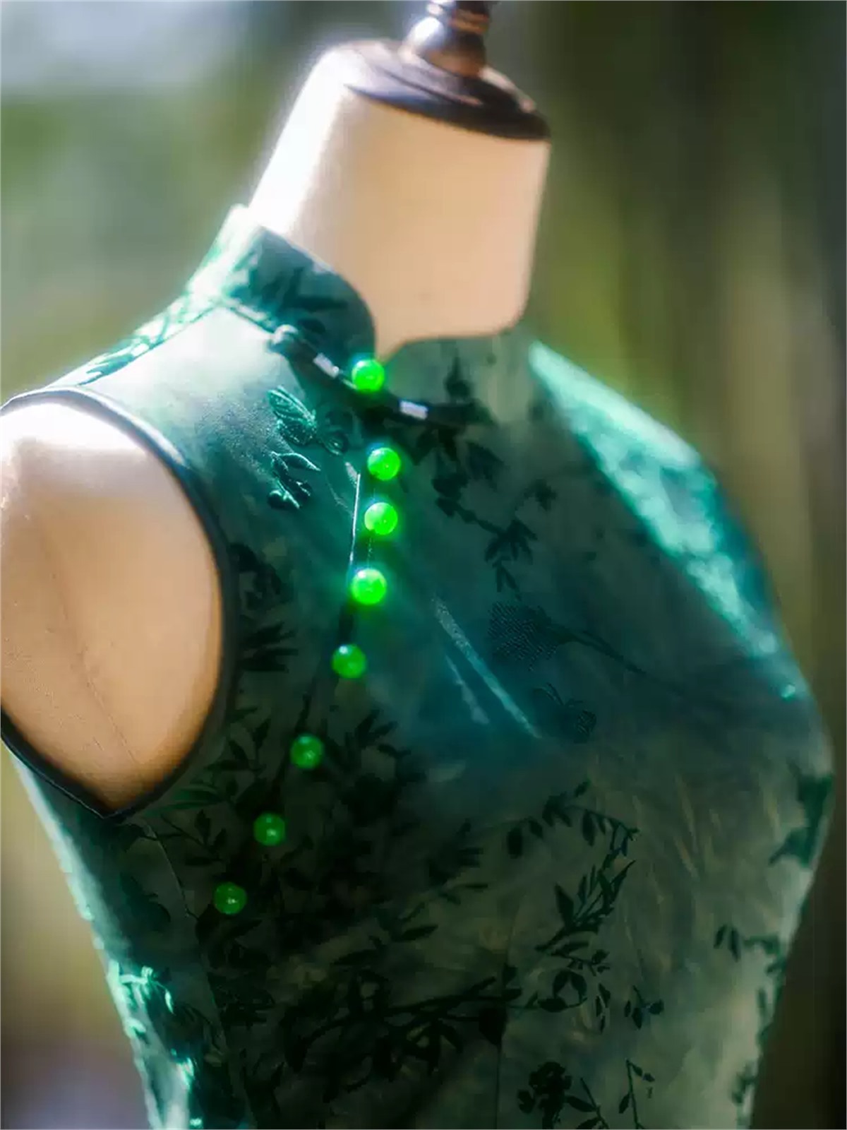 Yun Chao Bamboo Print Sleeveless Cheongsam