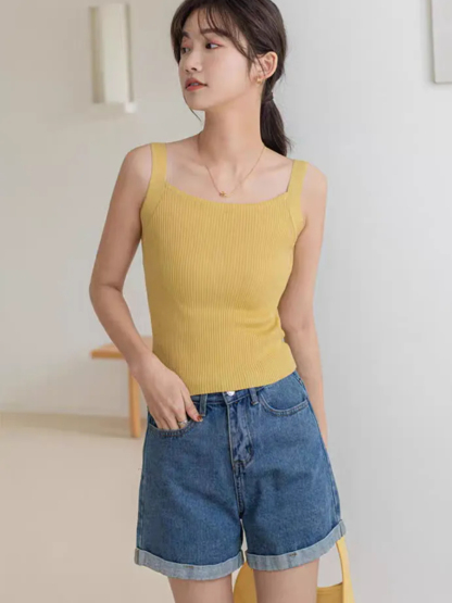 Dosya Bold Cami Top-The Black Bow-