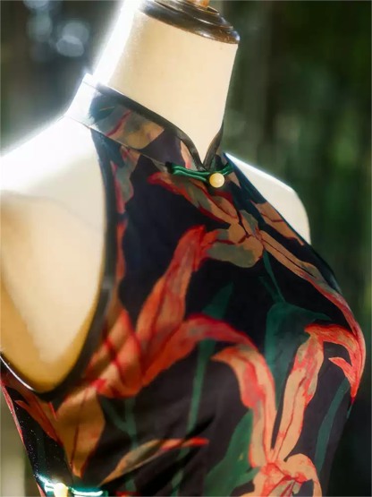 Yun Chan Botanical Print Halter Cheongsam