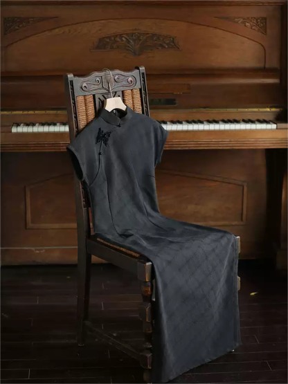 Ya Bo Textured Cap Sleeve Cheongsam