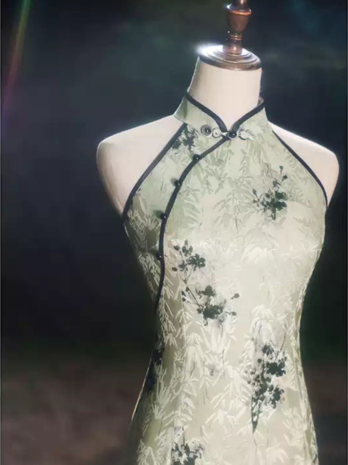 Ya Chan Floral Print Halter Cheongsam