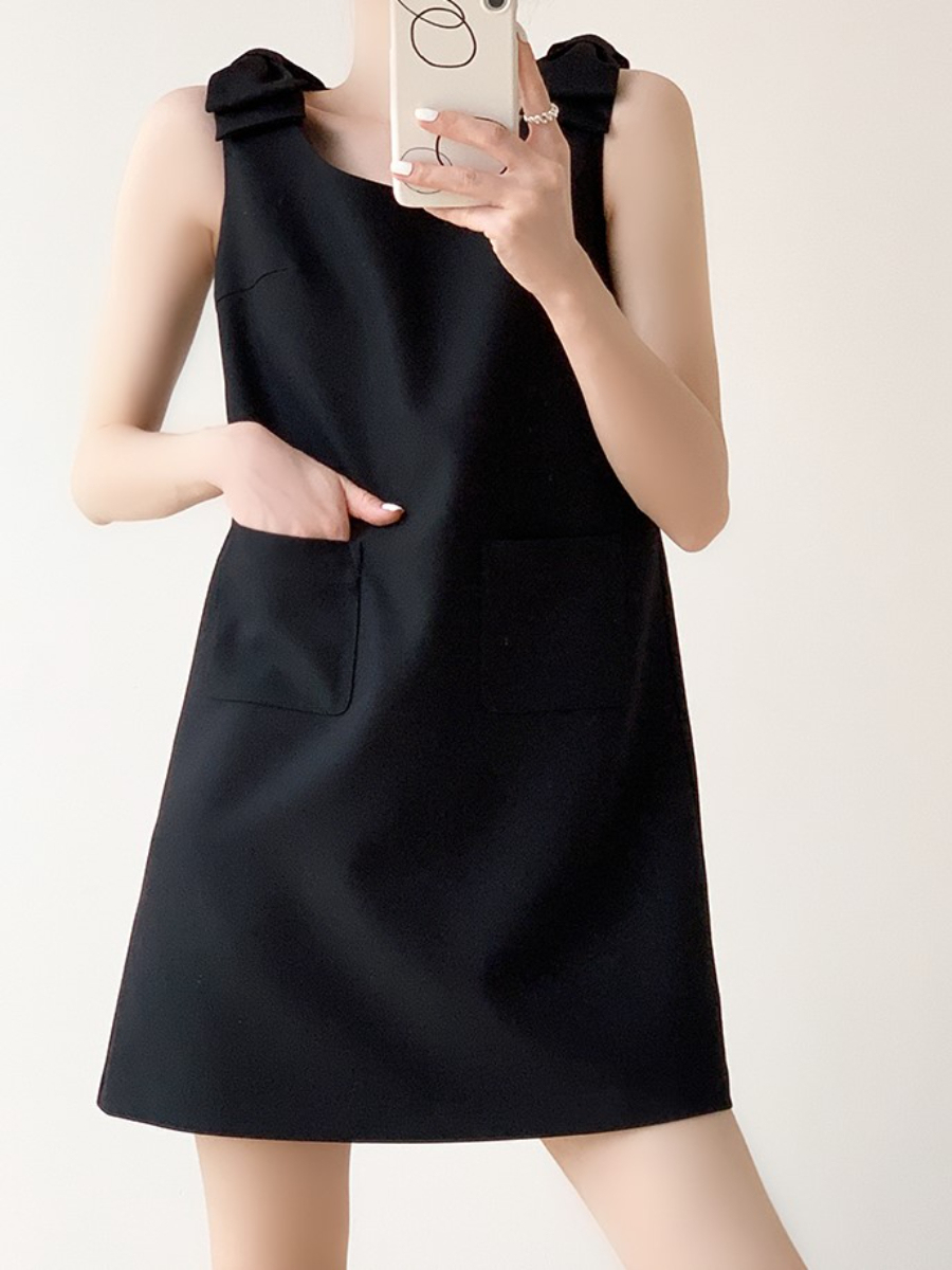 Rikke Solid Bow Sleeveless Shift Dress (Discounted-M size)-The Black Bow-