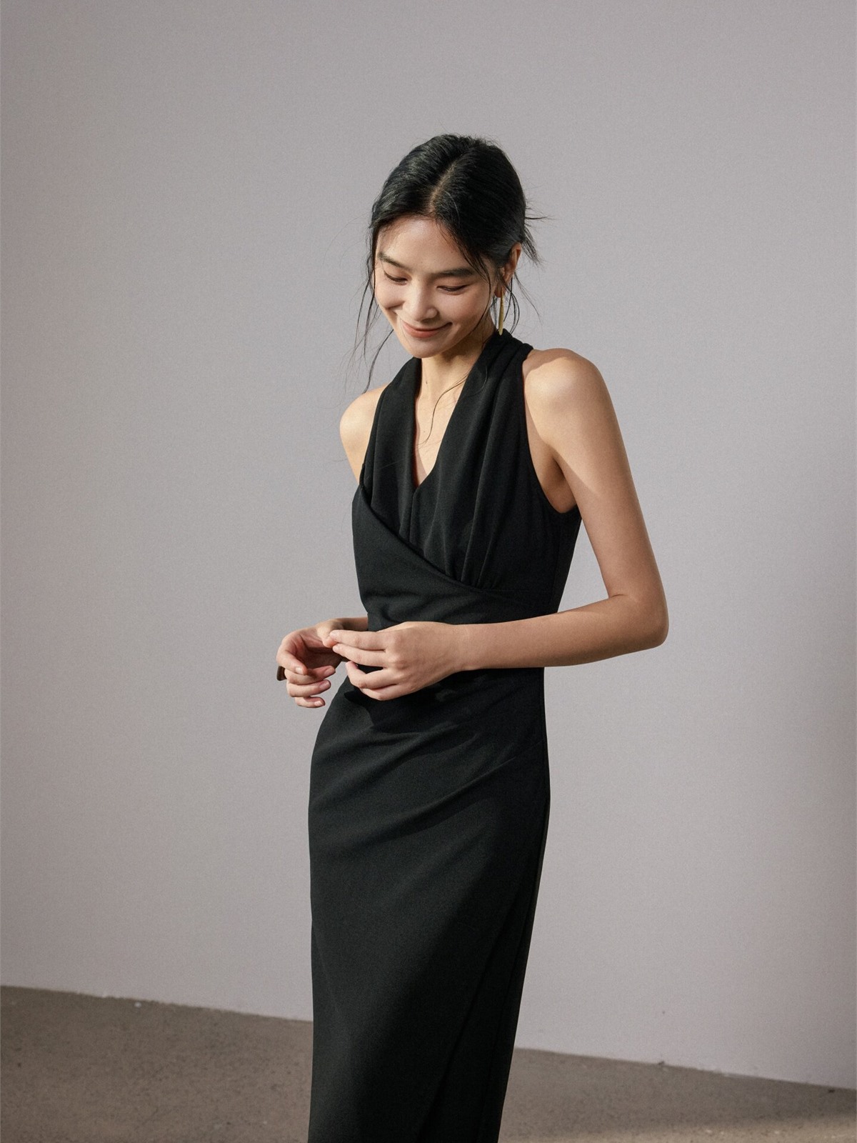 Hanne V-Collar High Slit Ruched Dress