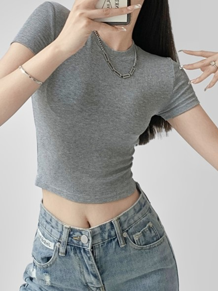 Lisa Minimalist Crew Neck Cropped Tee-The Black Bow-